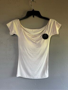 Klassy Network Ribbed Shelf Bra Top – Women’s Small – New With Tags